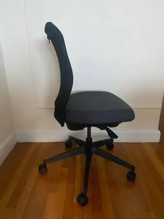 Allseating Inertia Mesh Ergonomic Office Desk Chair - Like New!