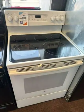 GE Electric Stove
