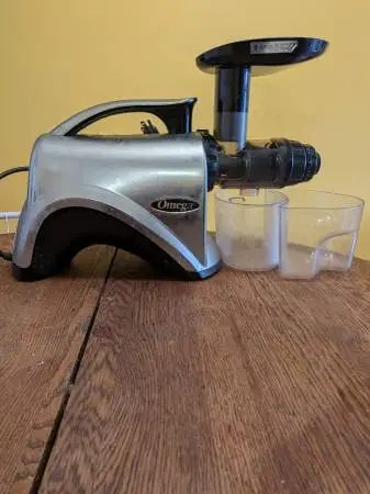 OMEGA JUICER