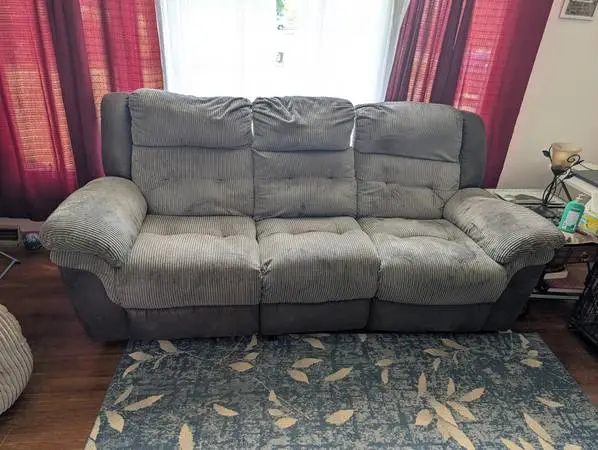 Recliners and Reclining couch