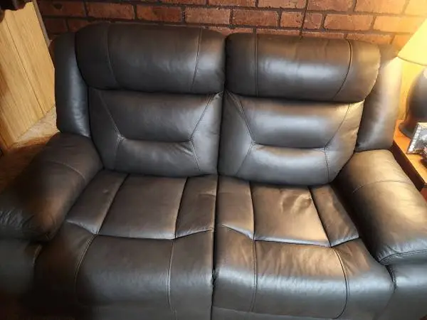 ***Brand New Leather Reclining Couch***