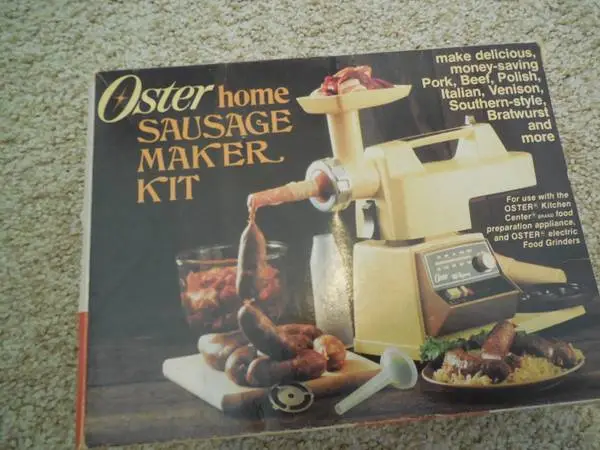 OSTER Heavy Duty Electric LOT Meat & Food Grinder 996 + Sausage Maker