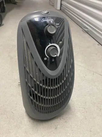 Fan/heater combo,2 spd,osc,port,therm,clean,110 volt