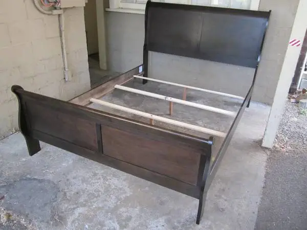 Nice Queen Bed