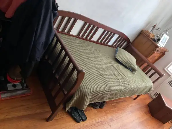 Solid Wood Daybed with Mattress Included – Excellent Condition – $250