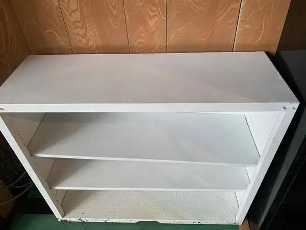 ALL STEEL WHITE BOOK CASE W 2 MOVABLE SHELVES