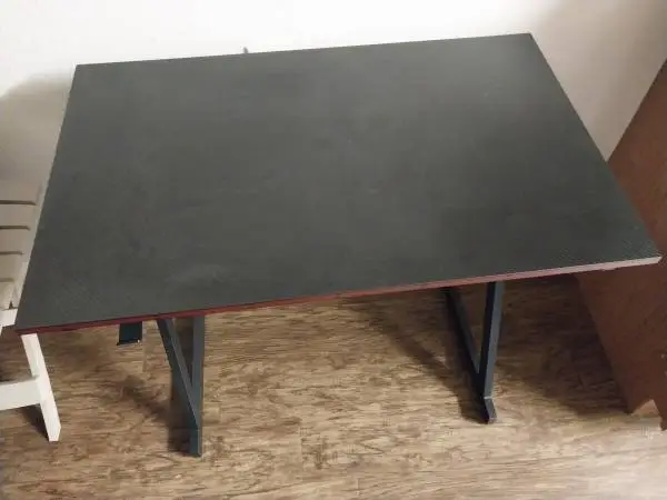 Gaming desk
