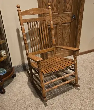 Wooden Rocking Chair/Rocker