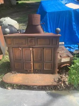 4 wood stoves for sale, all work