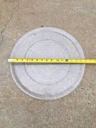 16 Inch Microwave Plate in Excellent Condition.