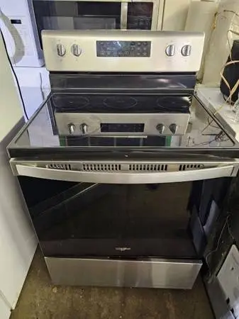 Whirpool stove. Delivery available