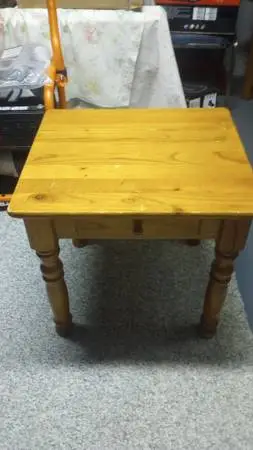 /*/*/*/* WOOD SIDE TABLE *\*\*\*\