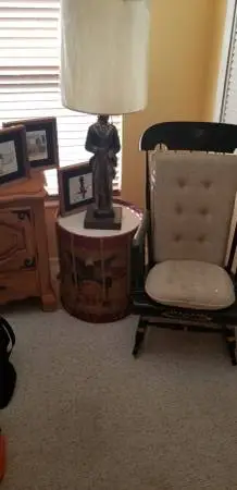 West Point Corner, Authentic furn/Art
