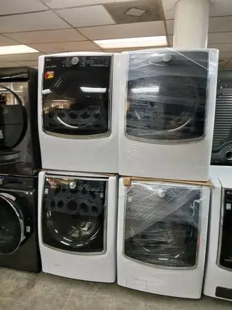 5.3 cu ft lg sgeam smart jumbo washer and gas dryer