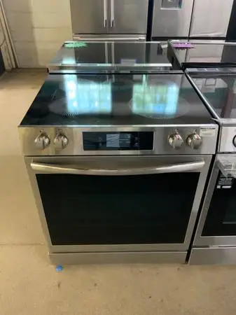 FRIGIDAIRE GALLERY STAINLESS ELECTRIC SLIDE IN STOVE**ON SALE NOW**