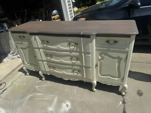 BEAUTIFUL (Antique) French Provincial Dresser/ Buffet/Sideboard/Credenza