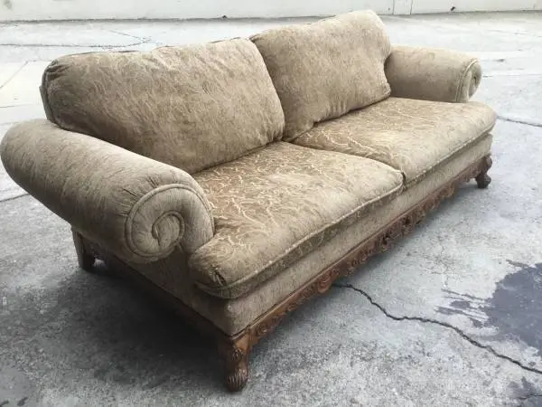 Very nice comfortable couch great shape