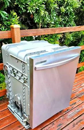 Samsung® Top Control Dishwasher EXCELLENT Condition.