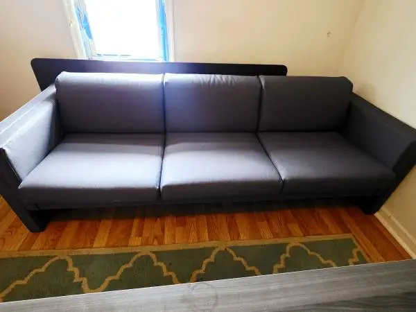 BEAUTIFUL HIGH END CONTEMPORARY COUCH