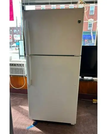GE Top Freezer Refrigerator