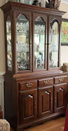 Beautiful China Cabinet and Buffet - 2 Pieces - Solid Wood