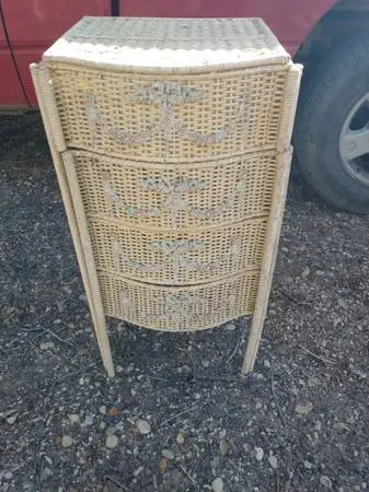 Antiqie / Vintage Wicker Barbola Sewing Table Storage Roses Cottage Sh