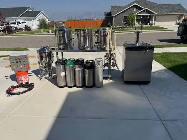 Spike+ Trio Beer Brewing System, fermenter, kegerator & kegs