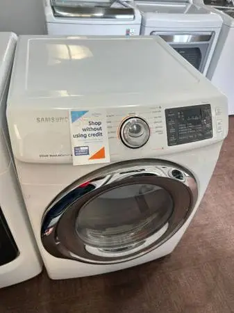 Samsung Digital Electric Dryer in White Finish