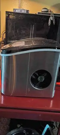Ice maker