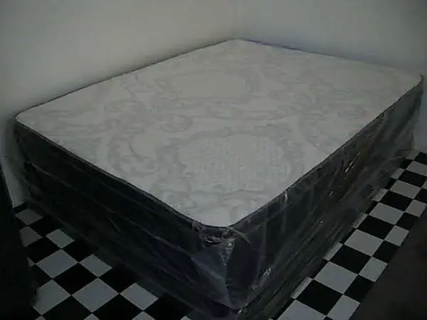 FULL SIZE MATTRESS AND BOX SPRING.