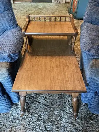 Small Coffee/Lamp Table