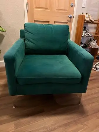 Accent Chair (Emerald Color, Velvet Upholstery)