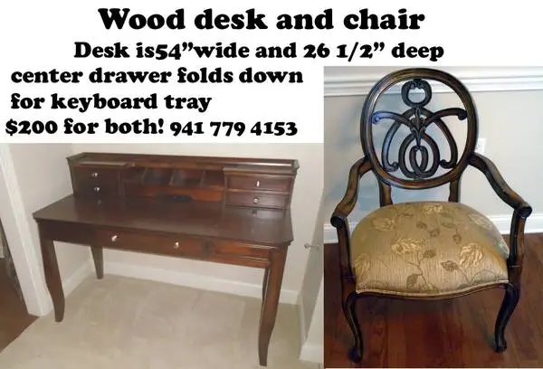 Wood Desk& padded chair
