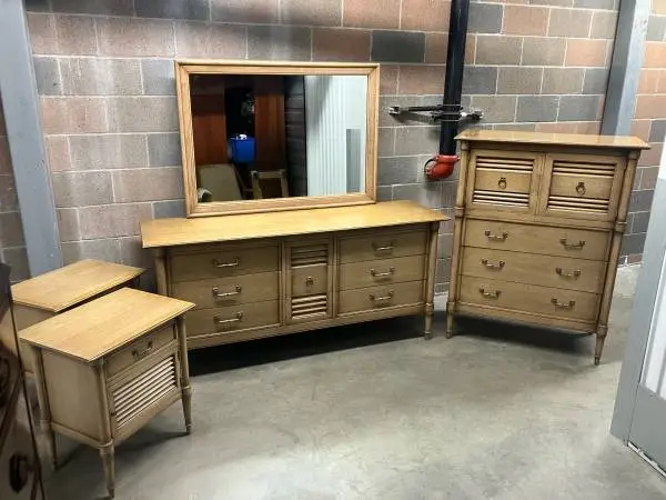 GORGEOUS Mid Century Sirocco Bedroom Furniture by DREXEL!