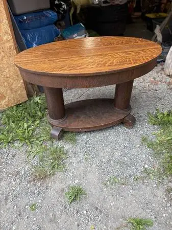 SOLID OAK TABLE