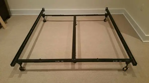 QUEEN / FULL Adjustable STEEL BED FRAME Heavy Duty -- Like New