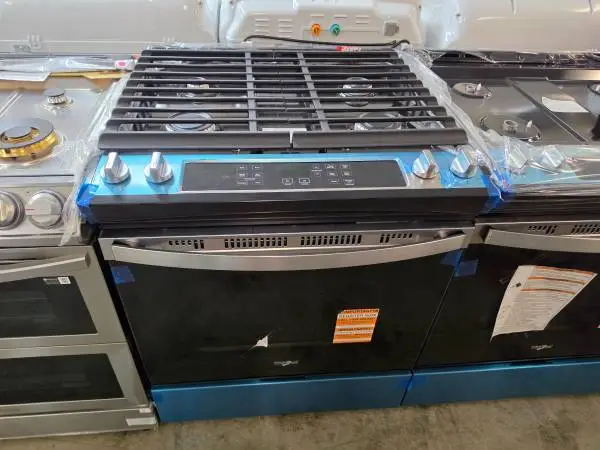 Self clean whirlpool new slide in gas stove