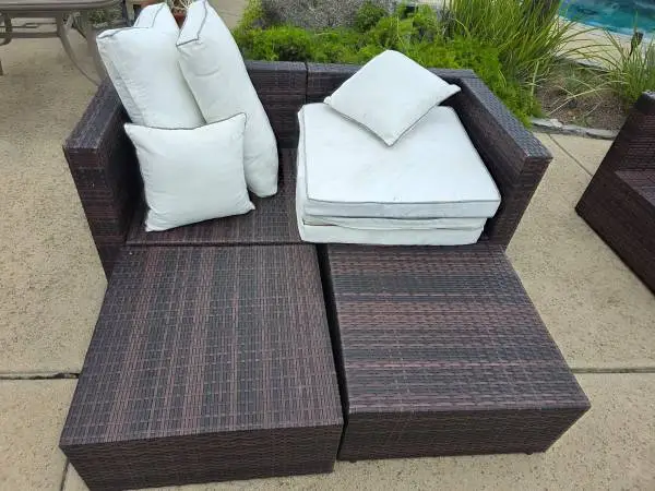 Wicker Patio Furniture w/cushions + 2 pillows