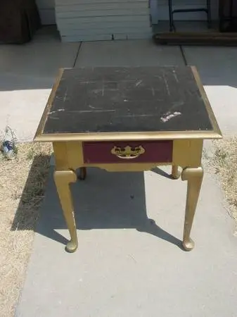 ETHAN ALLEN end table 1 drawer