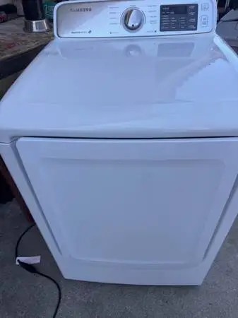 Gas dryer extra large capacity and works perfect