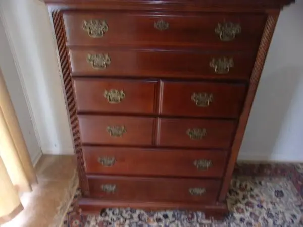 NICE WOOD CHEST OF DRAWERS-STRONG AND STURDY