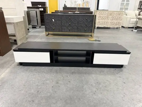 Ivy Bronx Gracemont Extendable TV Stand Media Console For TVs Up To 85
