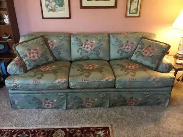 Henredon Sofa - Vintage - Ultimate Luxury