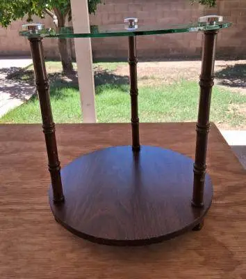 ROUND 16 GLASS TABLE
