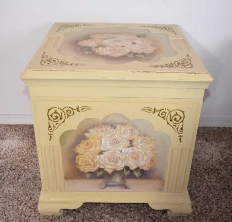 Beautiful Vintage Style Large Hand Painted Yellow Roses Storage Box