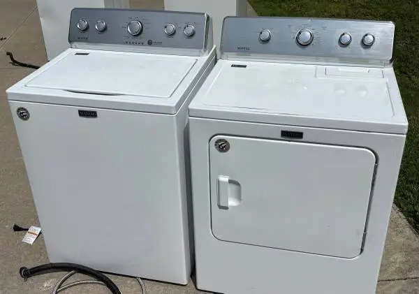 Maytag 4.2 ct ft Washer Washing Machine & 7.0 cu ft Electric Dryer