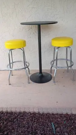 High Top Bar Dining Set