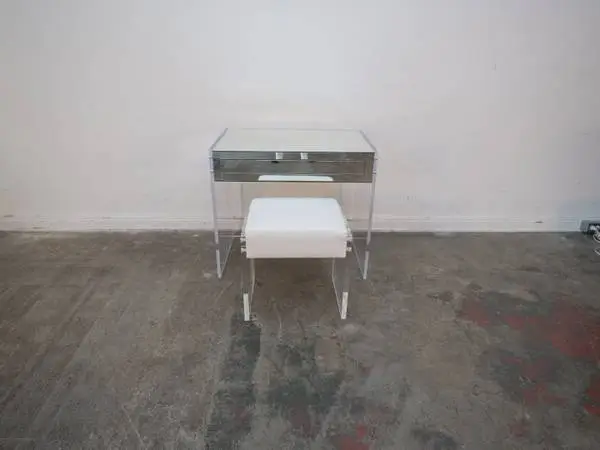 Mirrored Vanity Set with stool 34 x 22 x 30