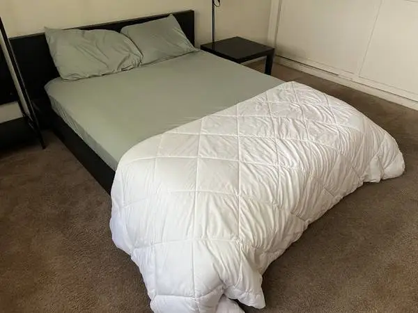 QUEEN SIZE BED