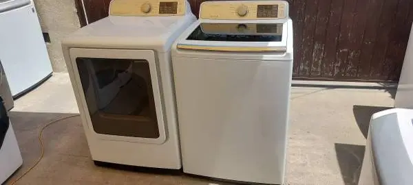 Samsung Top Load Washer And Gas Dryer